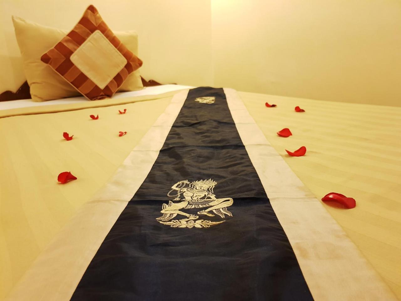 Fancy Guesthouse พนมเปญ ภายนอก รูปภาพ