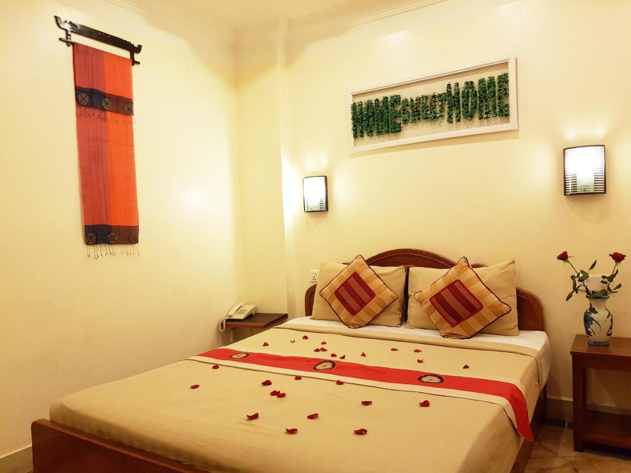 Fancy Guesthouse พนมเปญ ภายนอก รูปภาพ
