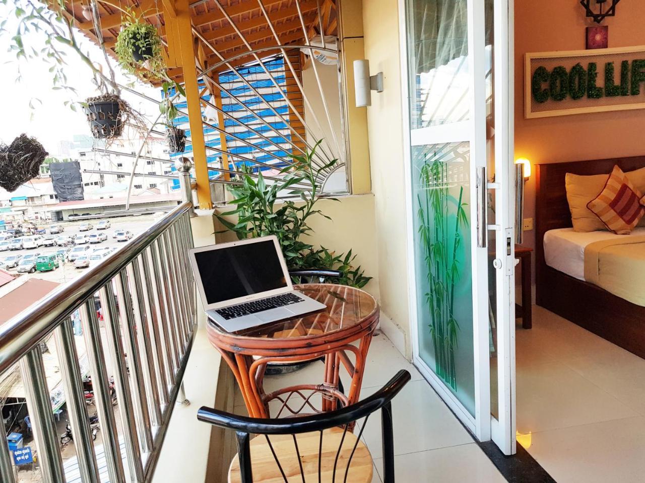 Fancy Guesthouse พนมเปญ ภายนอก รูปภาพ