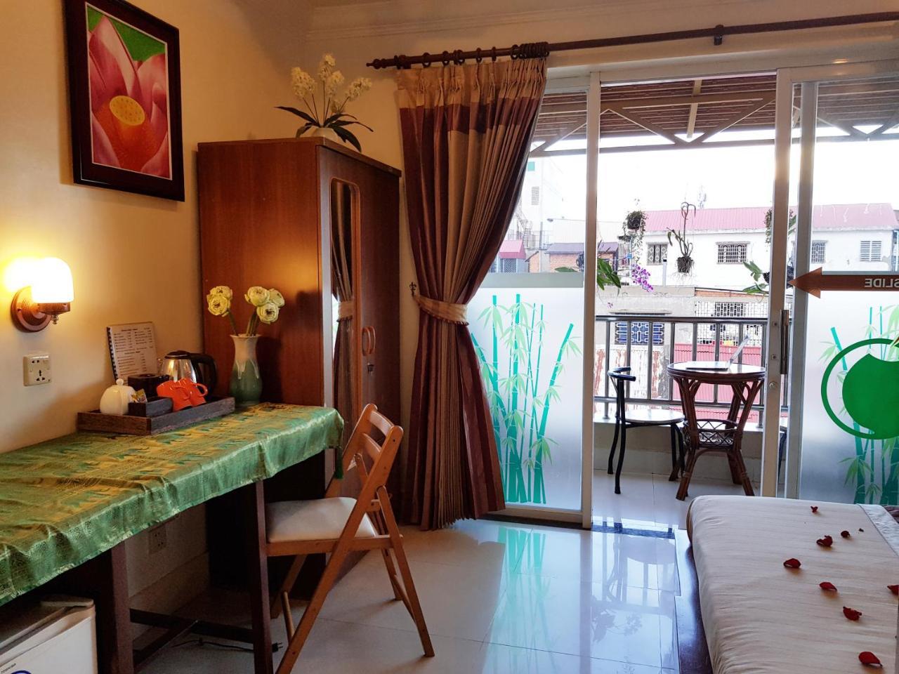 Fancy Guesthouse พนมเปญ ภายนอก รูปภาพ