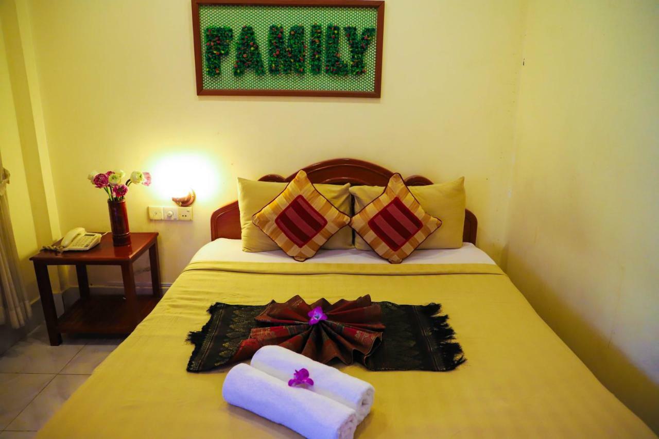 Fancy Guesthouse พนมเปญ ภายนอก รูปภาพ