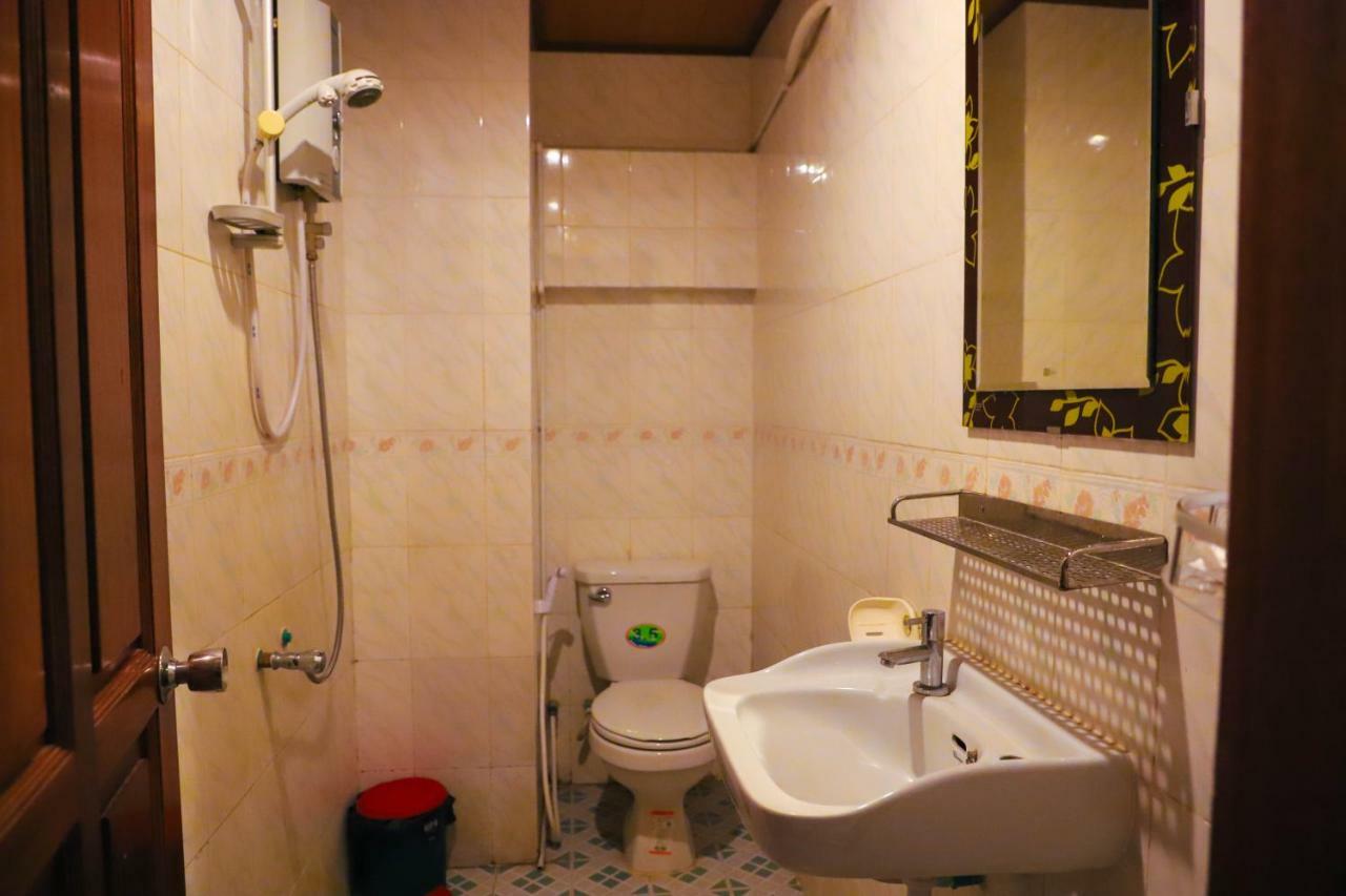 Fancy Guesthouse พนมเปญ ภายนอก รูปภาพ
